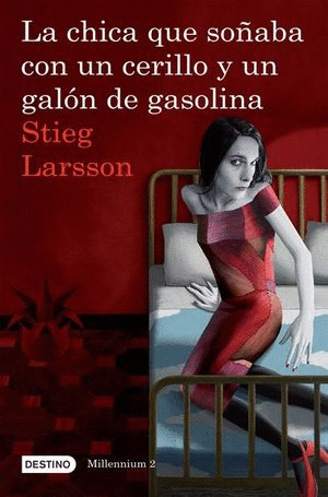 LA CHICA QUE SOABA CON UN CERILLO Y UN GALON DE GASOLINA LA