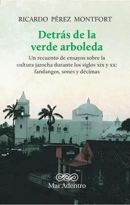 DETRAS DE LA VERDE ARBOLEDA